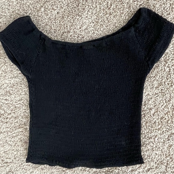 Brandy Melville Off The Shoulder Textured Black Stretchy Crop Top OS - Picture 3 of 5